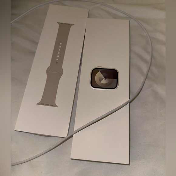 Apple Watch Series 9 GPS smartwatch (2024) - Picture 4 of 7